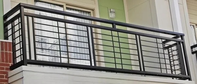 Balustradă de balcon cu rețea orizontală deasă B-008 — GNV METAL