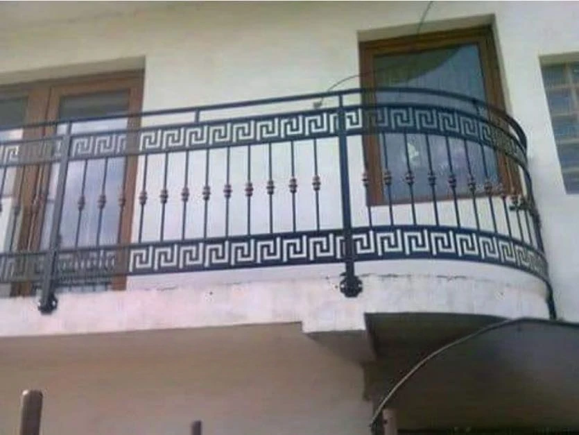 Balcon curbat cu ornament grecesc B-009 — GNV METAL