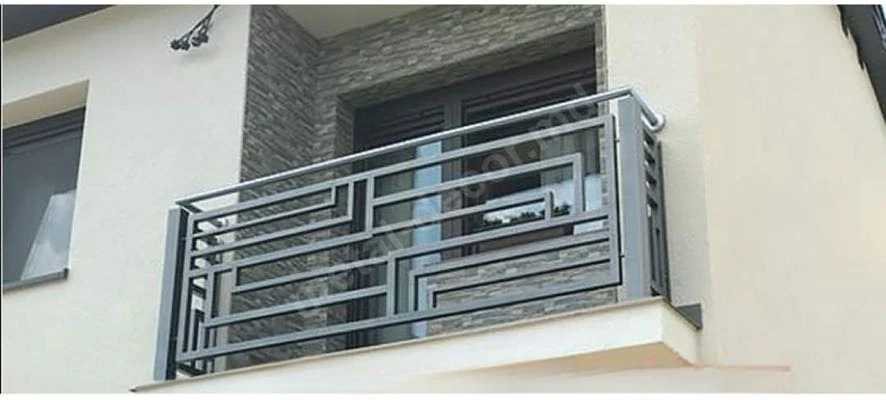 Balustradă de balcon cu desen rectangular tip labirint B-019 — GNV METAL