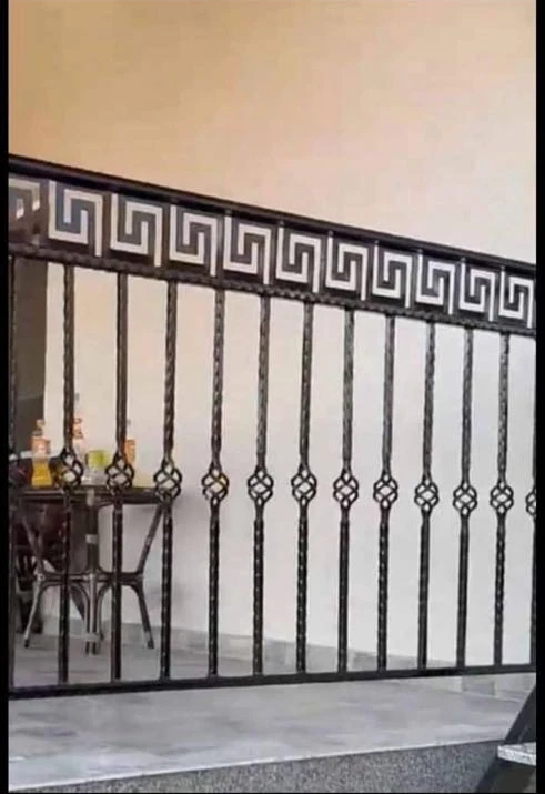 Balustradă cu noduri romboidale și meandru B-022 — GNV METAL