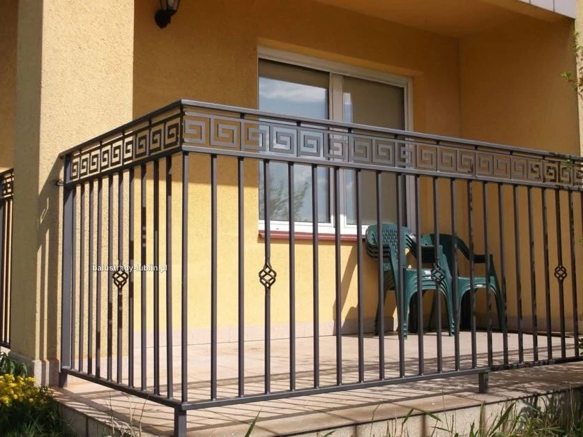 Balustradă de colț cu romburi și bandă grecească B-024 — GNV METAL