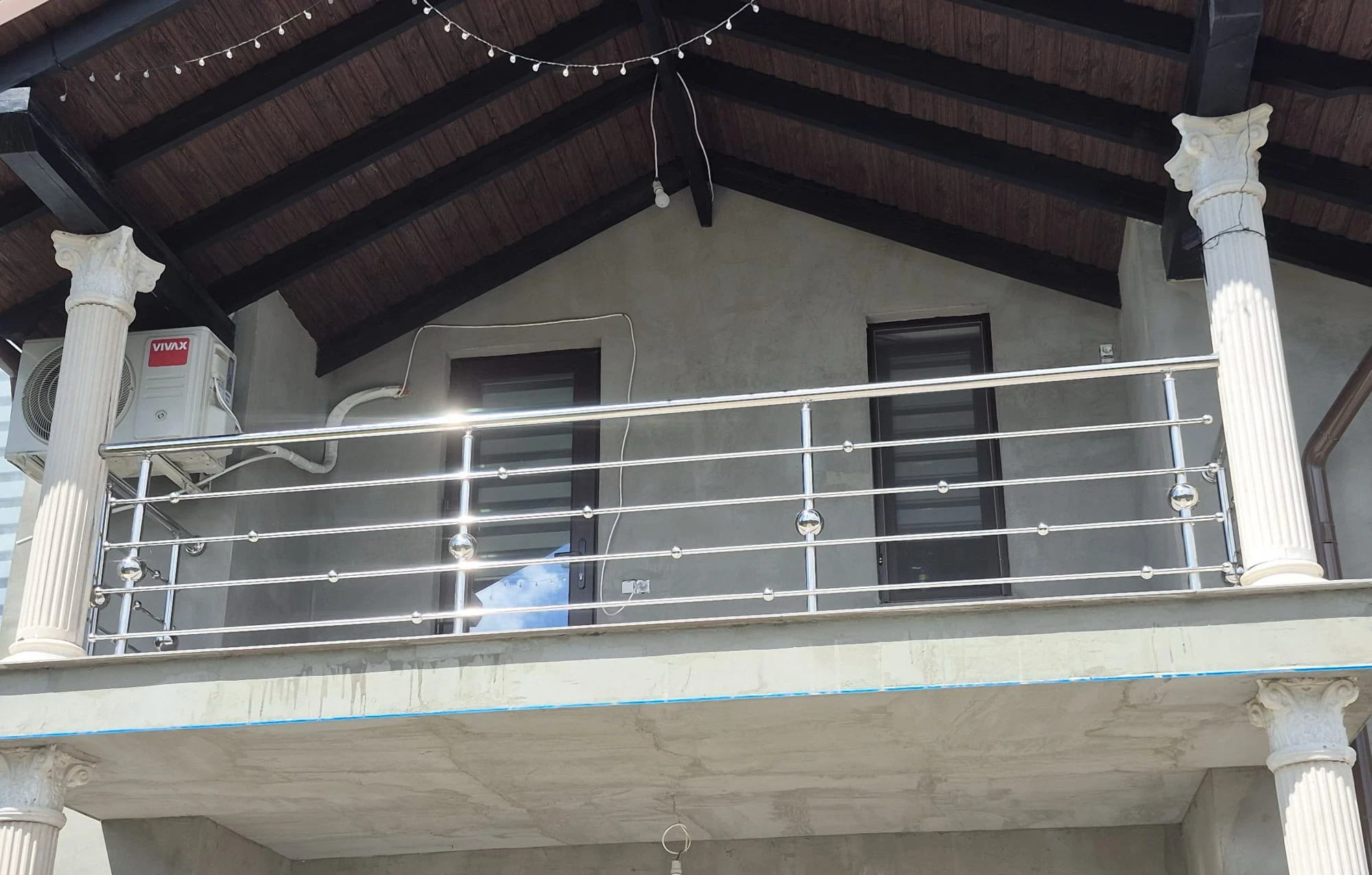 Balustradă deschisă la culoare cu inserții ondulate B-059 — GNV METAL