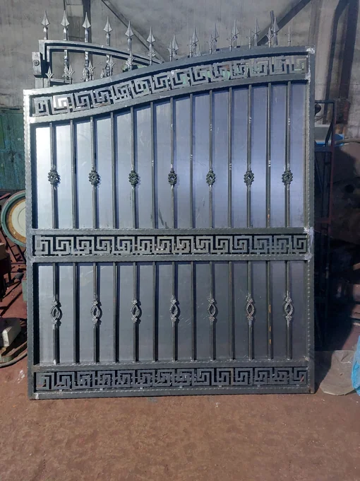 Canat cu noduri verticale și benzi grecești P-005 — GNV METAL