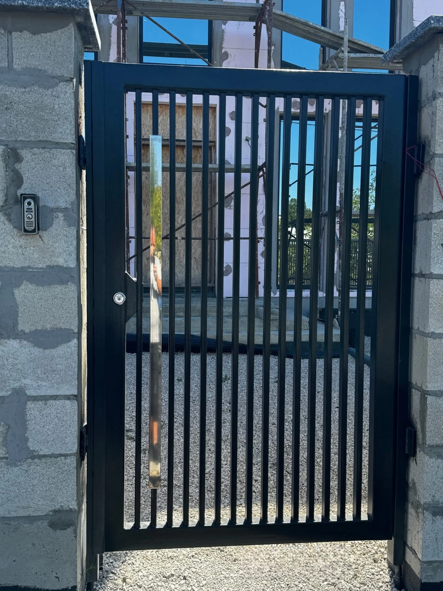 Portiță dreaptă cu bare verticale P-033 — GNV METAL