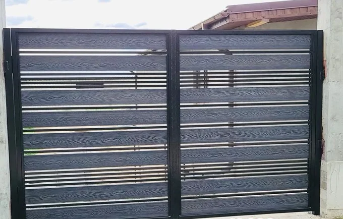 Poartă cu panouri orizontale texturate P-035 — GNV METAL